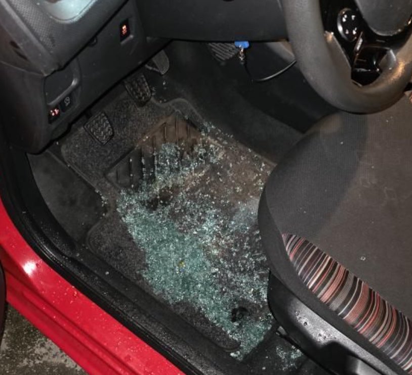 Giugliano, armati di pistola tentano rapina nei pressi dello stadio: coppia riesce a fuggire