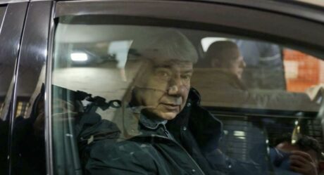 Napoli, peggiorano le condizioni di Domenico: il cardinale Battaglia in ospedale per l’estrema unzione