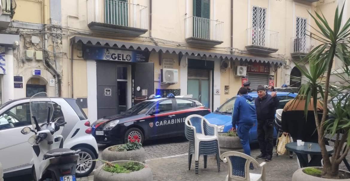 Castellammare di Stabia, spari in via De Turris: arrestato 44enne, sequestrata pistola calibro 9x19