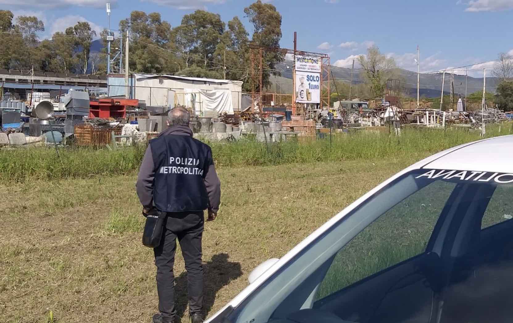 Terra dei Fuochi, 6 sequestri e 7 denunce tra Arzano e Melito: controlli su 17 aziende