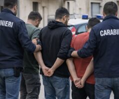 Afragola, violenza sessuale di gruppo su giovane disabile: tre persone arrestate