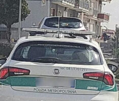 Arzano, in giro con auto rubata e targa contraffatta: arrestato pluripregiudicato