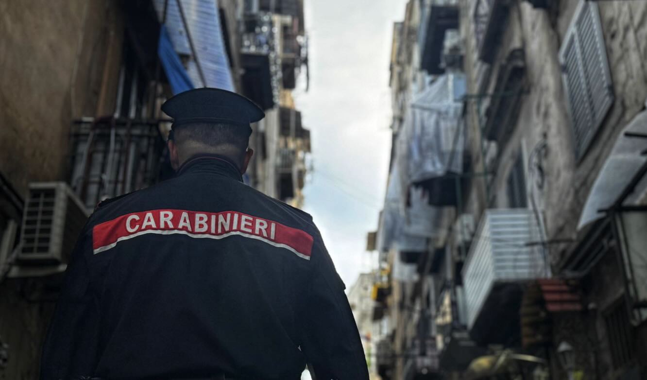 Maxi operazione anticamorra a Napoli: blitz all’alba contro i clan Contini, Mazzarella e Sequino-Savarese