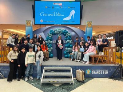 “C’era una volta”, debutto tra fiabe e quiz: vince la scuola Ada Negri di Villaricca