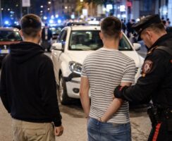 Furto d’auto a Marano e inseguimento tra Giugliano e Villaricca: gli arrestati finiscono ai domiciliari