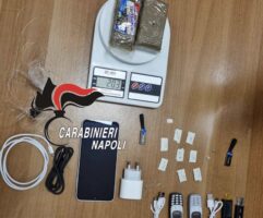 Napoli, drone perde droga e telefoni nel centro Salesiani Don Bosco: sequestrati hashish e 16 sim