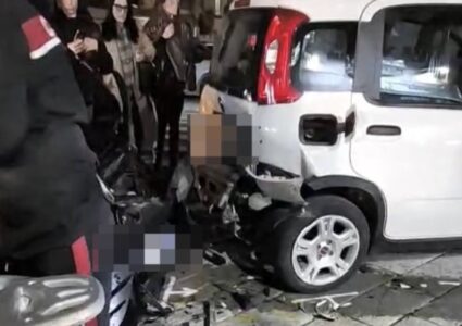 Tragedia al Corso Garibaldi: auto a tutta velocità travolge due persone, morti sul colpo