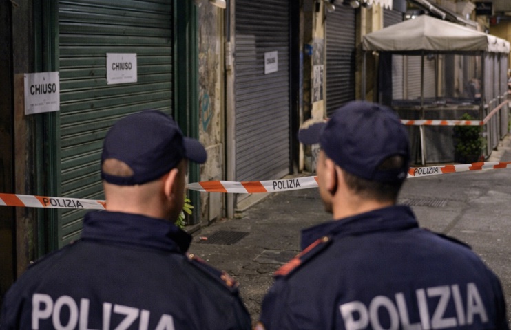 Movida Napoli, stretta del Questore: chiusi cinque locali tra il centro e la provincia