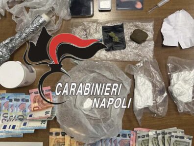 San Giorgio a Cremano, scoperta piazza di spaccio in un box: arrestato un 17enne