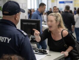 Scampia, caos al Centro per l’Impiego: donna teme stop all’assegno di inclusione e aggredisce operatori