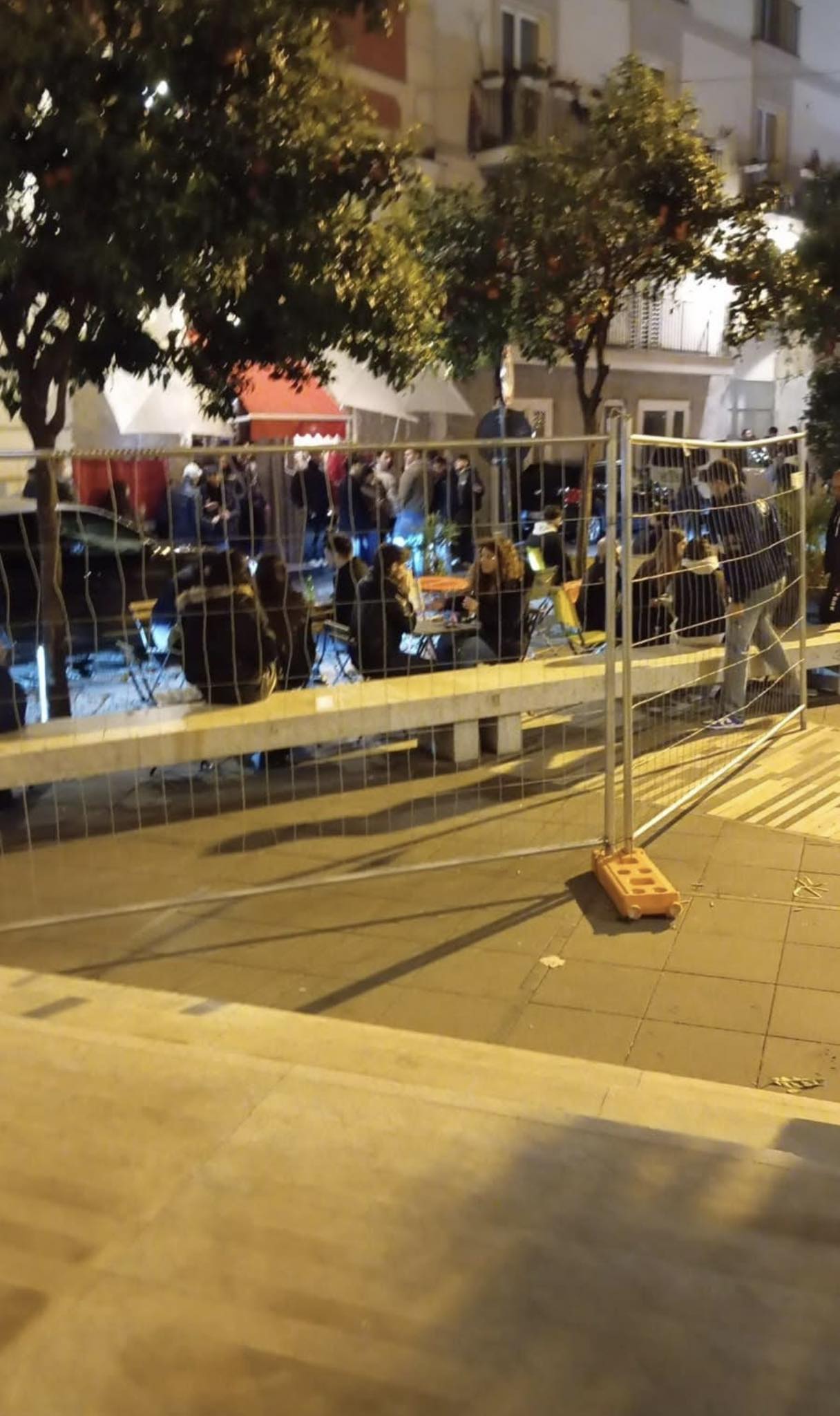 Aversa, i frati costretti a chiudere la chiesa: la movida interrompe la veglia del Giovedì Santo