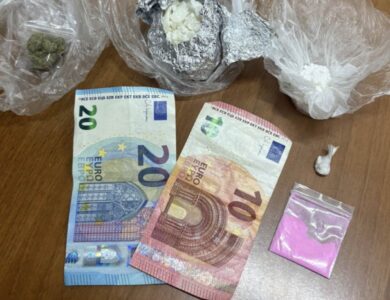 Casalnuovo, 18enne fermato con droga: in casa anche “cocaina rosa”, scatta l’arresto