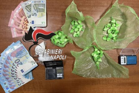 Cicciano, nasconde droga nel canale di scolo: Carabinieri arrestano 28enne