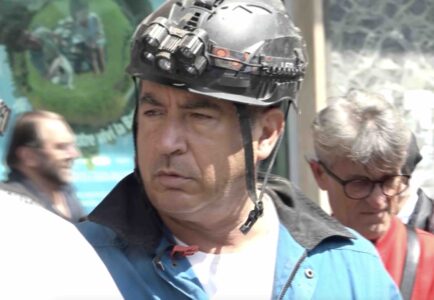 Rapina in banca a Napoli, tunnel scavato a mano e a rischio frana: “Banditi esperti, settimane di preparazione”