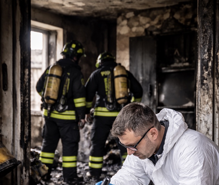 Giugliano, incendio al Vico miciano: assolto dall’accusa di truffa all’assicurazione