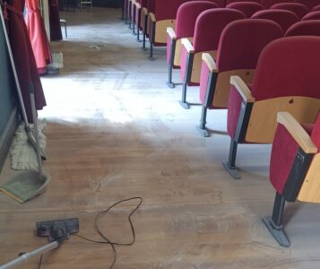 Giugliano, vandalizzato il teatro del Primo Circolo Didattico: secondo raid in poche settimane