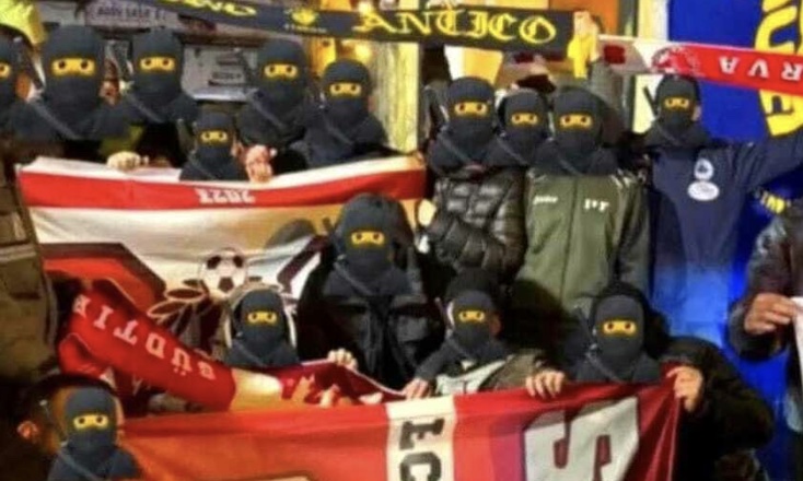 Ultras scatenati dopo Juve Stabia-Sudtirol: rapina ai tifosi rivali e “trofei” sui social, cinque nei guai