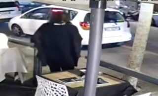 Napoli, mangiano sushi e bevono vino poi vanno via senza pagare: la denuncia del ristorante "Hachi"