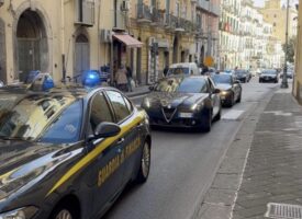 Blitz antidroga tra Campania e Lazio: arresti e sequestro da 780mila euro