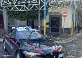 Frattaminore, assalto nella notte al bancomat della BPER: ATM fatto esplodere in Piazza Atella
