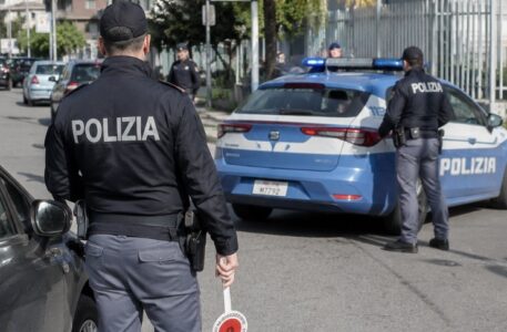 Giugliano, 18enne ferito durante una rapina: il Prefetto dispone controlli straordinari sul territorio