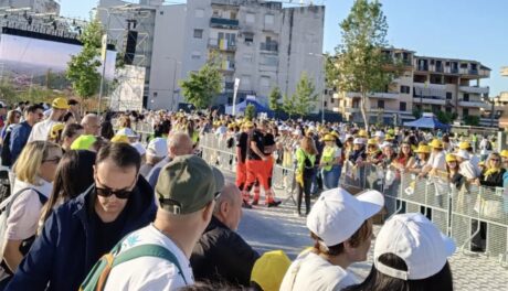 Papa Leone XIV ad Acerra: la città blindata accoglie il Pontefice nel cuore della Terra dei Fuochi