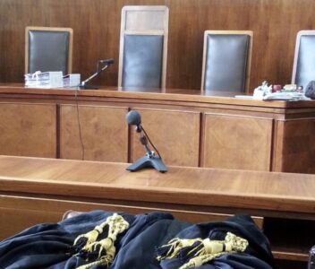 Qualiano, fermato con droga e 900 euro: 20enne torna libero dopo il processo