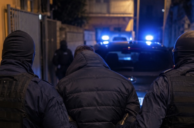 Maxi blitz antidroga a Sant’Antimo: 26 arresti, smantellata rete legata ai clan Verde e Ranucci