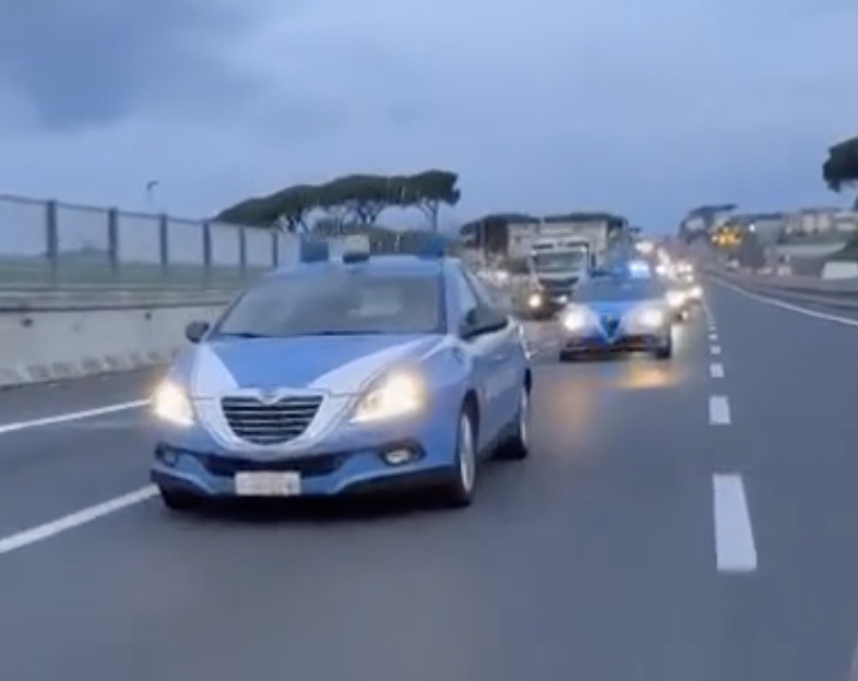 Caivano, estorsioni e droga. Smantellato gruppo legato allo spaccio: 12 arresti