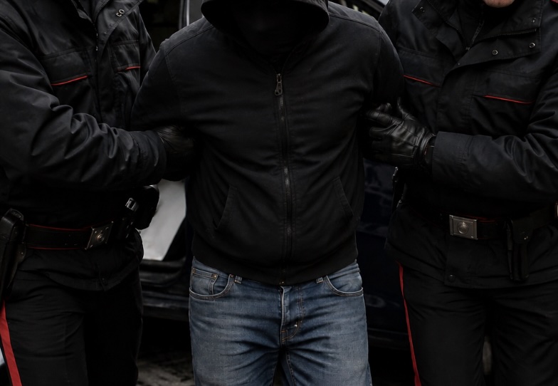 arrestato a napoli il latitante gennaro balsamo era affiliato al clan di lauro e ricercato da oltre tre anni da Teleclubitalia.it arrestato a napoli il latitante gennaro balsamo era affiliato al clan di lauro e ricercato da oltre tre anni