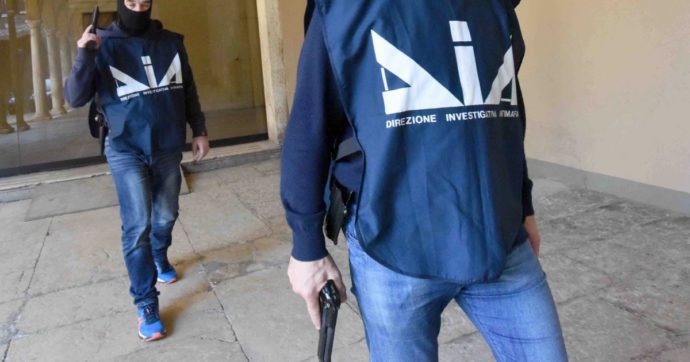 sequestrato e rapinato commerciante di auto e orologi di lusso nove arresti tra napoli e caserta da Teleclubitalia.it sequestrato e rapinato commerciante di auto e orologi di lusso nove arresti tra napoli e caserta