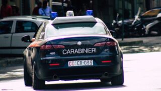 auto dei carabinieri gazzella