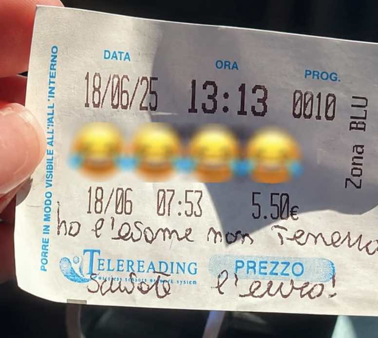 Maturità 2026, non ha soldi per pagare le strisce blu: il biglietto sul grattino diventa virale