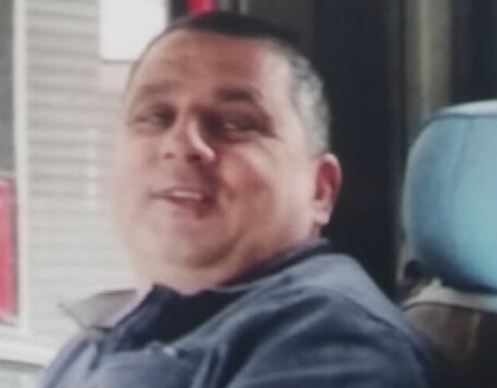 Caivano in lutto per la morte di Raffaele, l'operaio stroncato a Ercolano da esalazioni tossiche