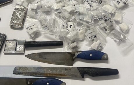 Casaluce, arrestato con quasi un chilo di hashish in casa: giovane finisce in carcere