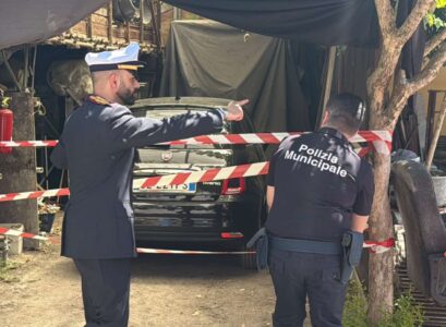 Controlli a Casandrino: sequestrati opifici e carrozzeria, droga trovata durante i controlli