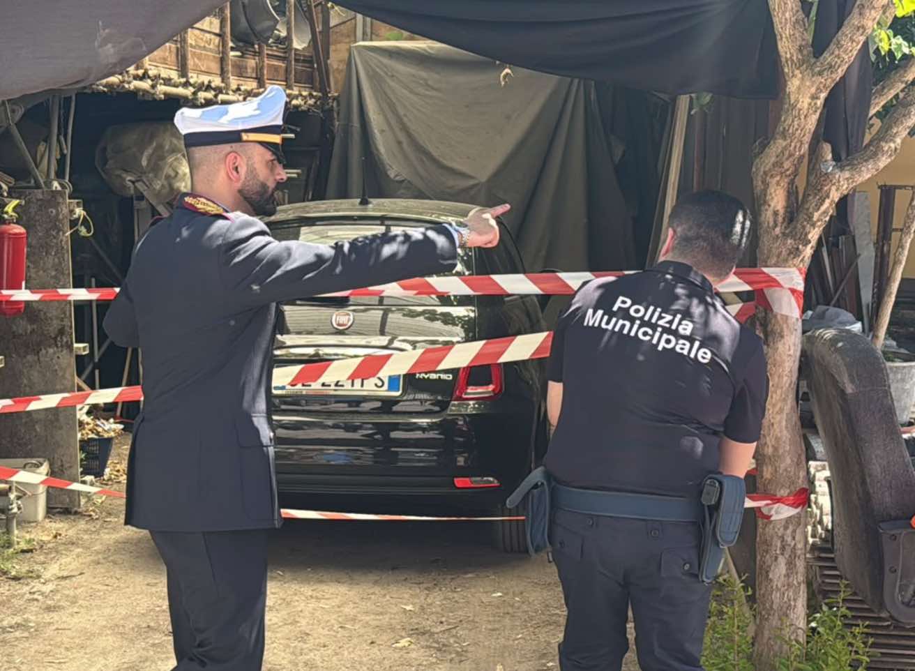 Controlli a Casandrino: sequestrati opifici e carrozzeria, droga trovata durante i controlli