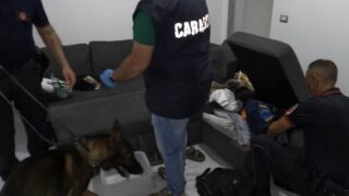 "Vai via o ti ammazziamo": ex collaboratore di giustizia del casertano costretto a lasciare casa, quattro in carcere