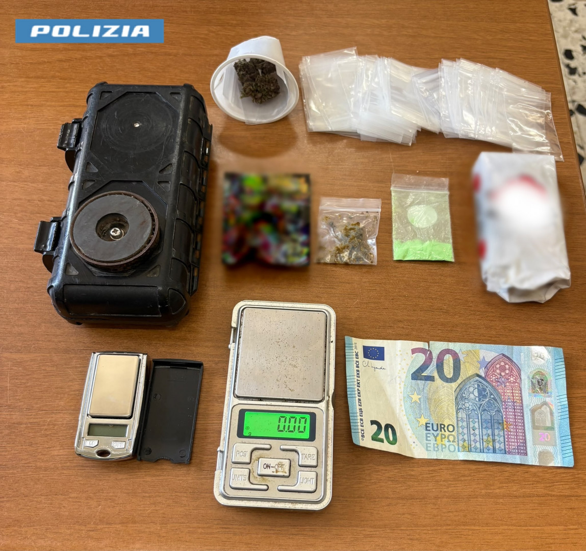 napoli due arresti in zona piazza garibaldi rapina e spaccio durante i controlli della polfer da Teleclubitalia.it napoli due arresti in zona piazza garibaldi rapina e spaccio durante i controlli della polfer