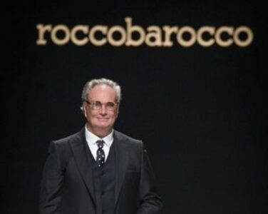 Roccobarocco apre ad Aversa il nuovo store dedicato agli accessori