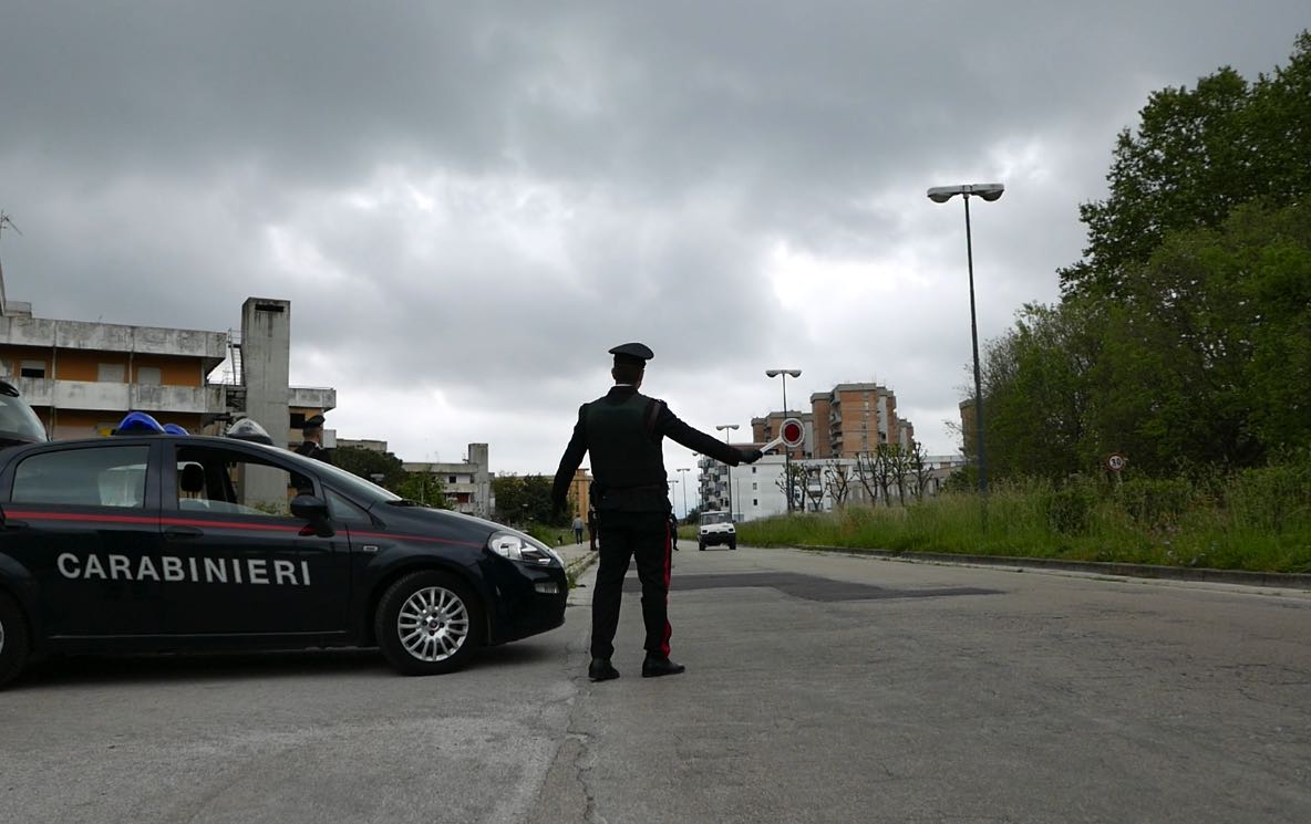 scampia 19enne accoltellato tentata rapina
