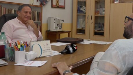 Giugliano. Il preside Rispo va in pensione e saluta la scuola "Basile"