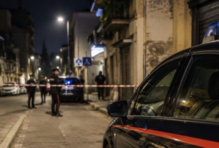 Napoli, agguato a Barra: 34enne ferito a colpi di pistola davanti casa