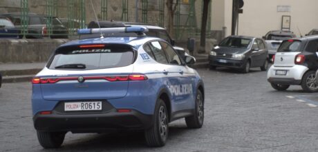 Aversa, bar senza autorizzazioni nel giardino pubblico: scatta la chiusura dopo le proteste dei residenti