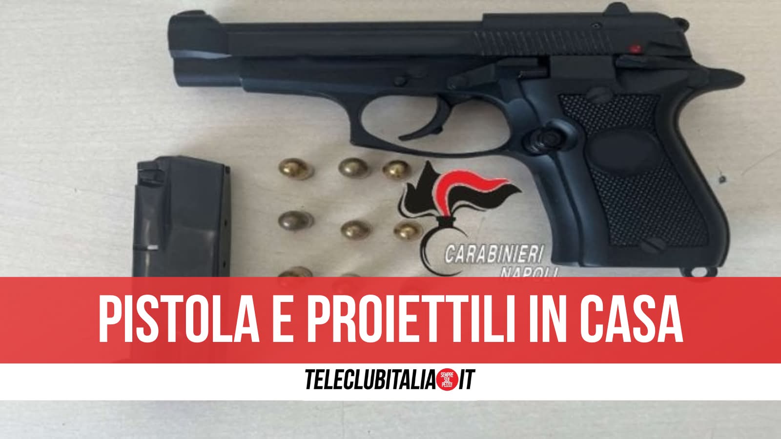 frattamaggiore controlli in casa trovato con una pistola beretta arrestato 42enne da Teleclubitalia.it frattamaggiore controlli in casa trovato con una pistola beretta arrestato 42enne
