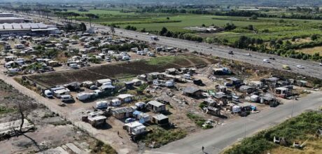 Giugliano, controlli al campo rom di via Carafiello: 32 veicoli sequestrati e 94 persone identificate