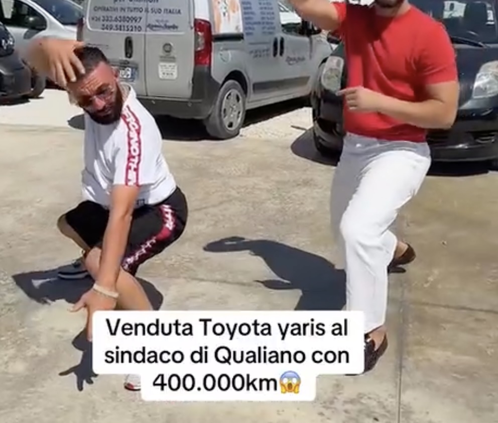 Qualiano, "Venduta auto al sindaco": bufera sul video dei Fratelli Manna
