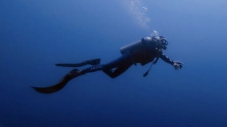 Tragedia a Massa Lubrense, sub accusa un malore sott'acqua: 54enne in pericolo di vita