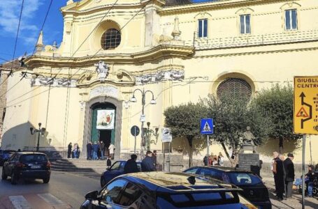 Spari in piazza Santo Stefano a Melito, trovato un bossolo: paura tra i residenti