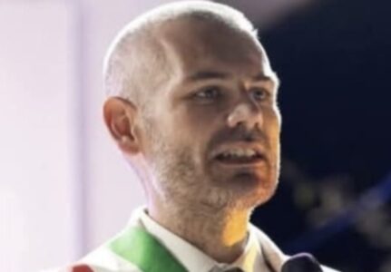 Castel Volturno, il sindaco Pasquale Marrandino si dimette dopo la richiesta di arresto